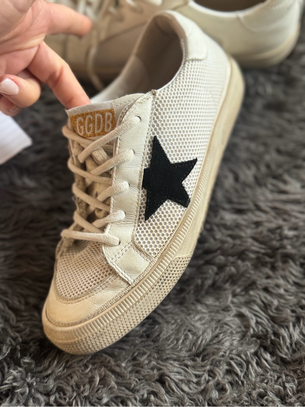Golden Goose Cream and White Low-Top Sneaker - Picture 1 of 9